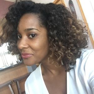 Meet your Posher, Dara